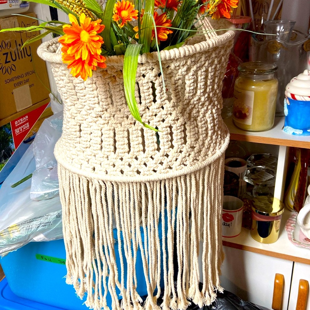 🆕Huge macrame plant 🪴 hanger